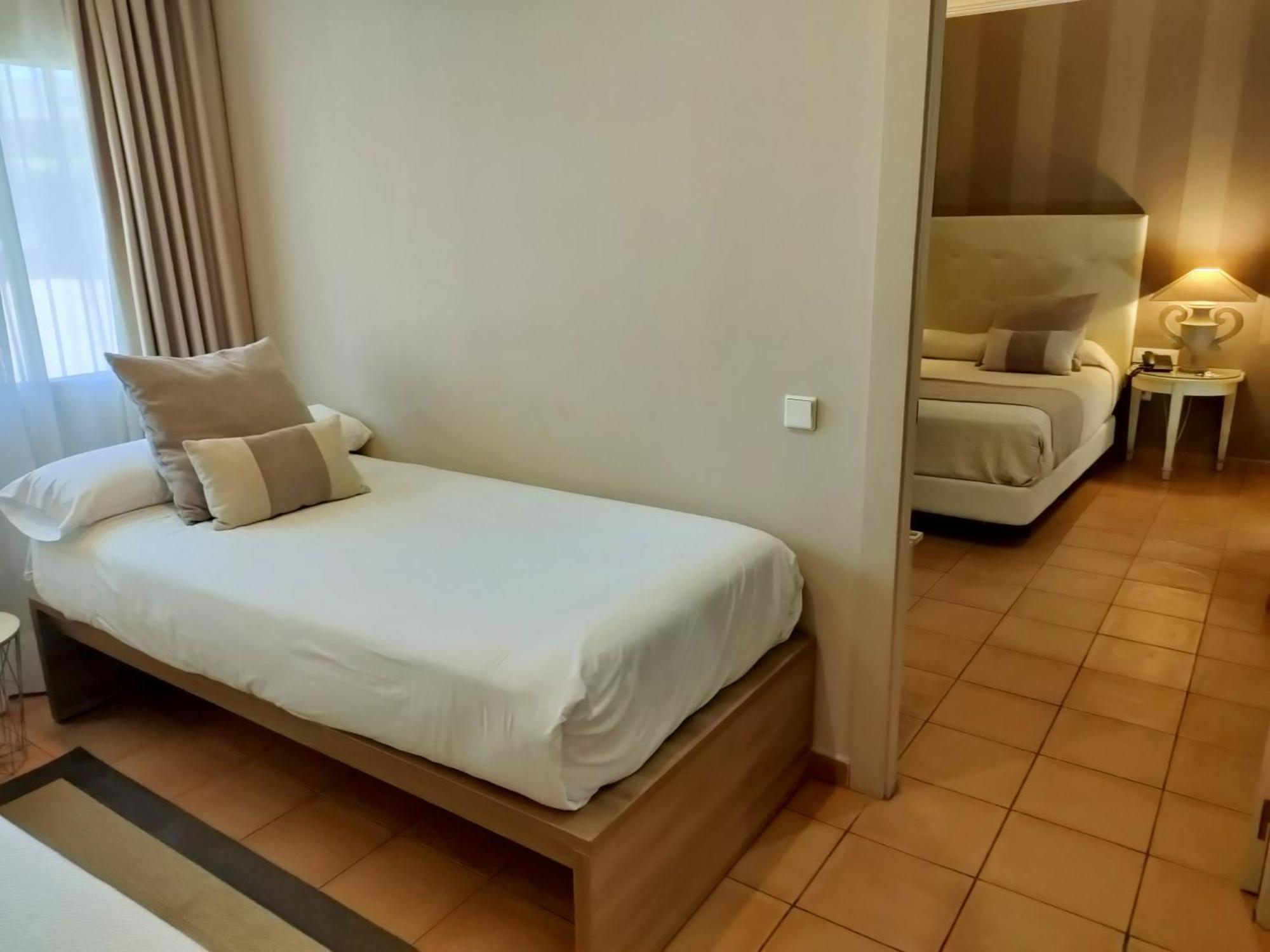 Alboran Algeciras Hotel Bagian luar foto